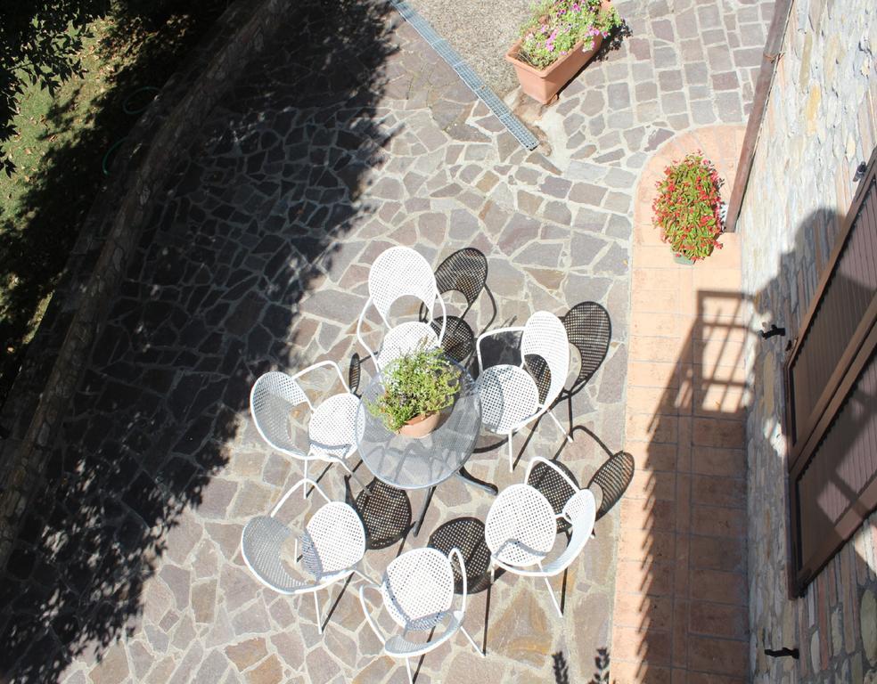 Ai Prati Vecchi Hotel Marsciano Luaran gambar