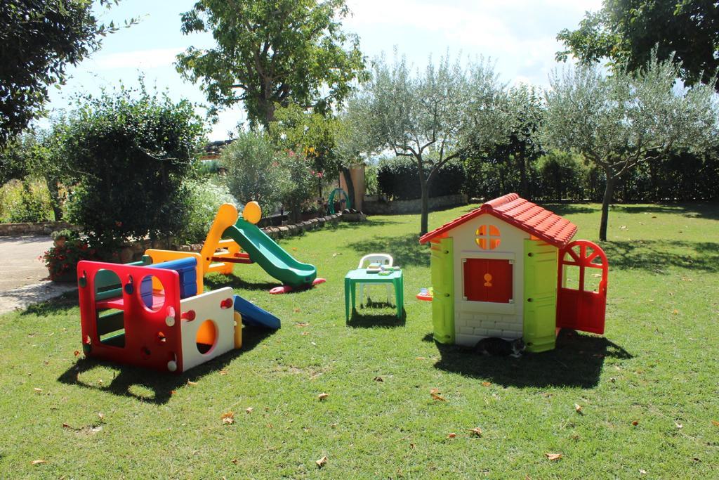 Ai Prati Vecchi Hotel Marsciano Luaran gambar