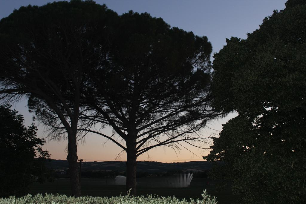 Ai Prati Vecchi Hotel Marsciano Luaran gambar